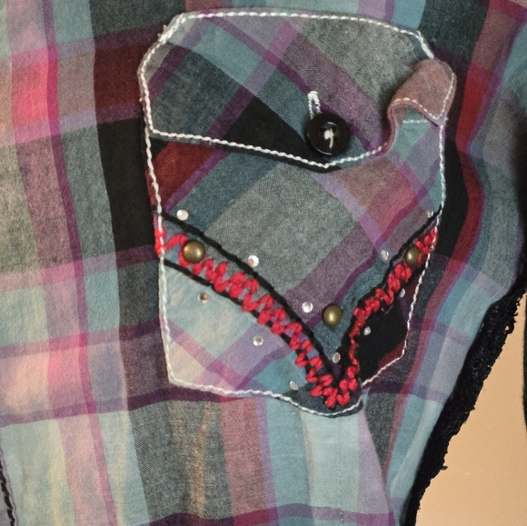 Roar: Plaid Button-Up Shirt - Picture 2 of 9